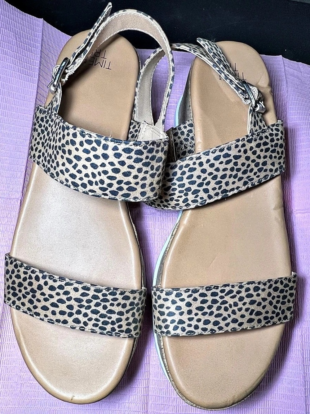 Time and Tru Leopard Print Platform Wedge Sandals Brown & White